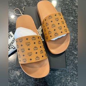 MCM Men slide